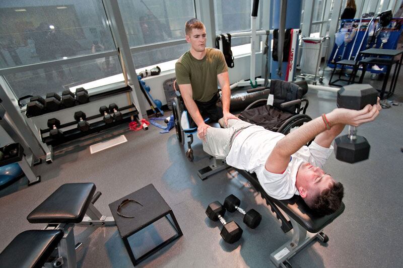 articles/2012/08/14/partner-intrepid-fallen-hereos-fund/hero-intrepid-workout_enzw8n