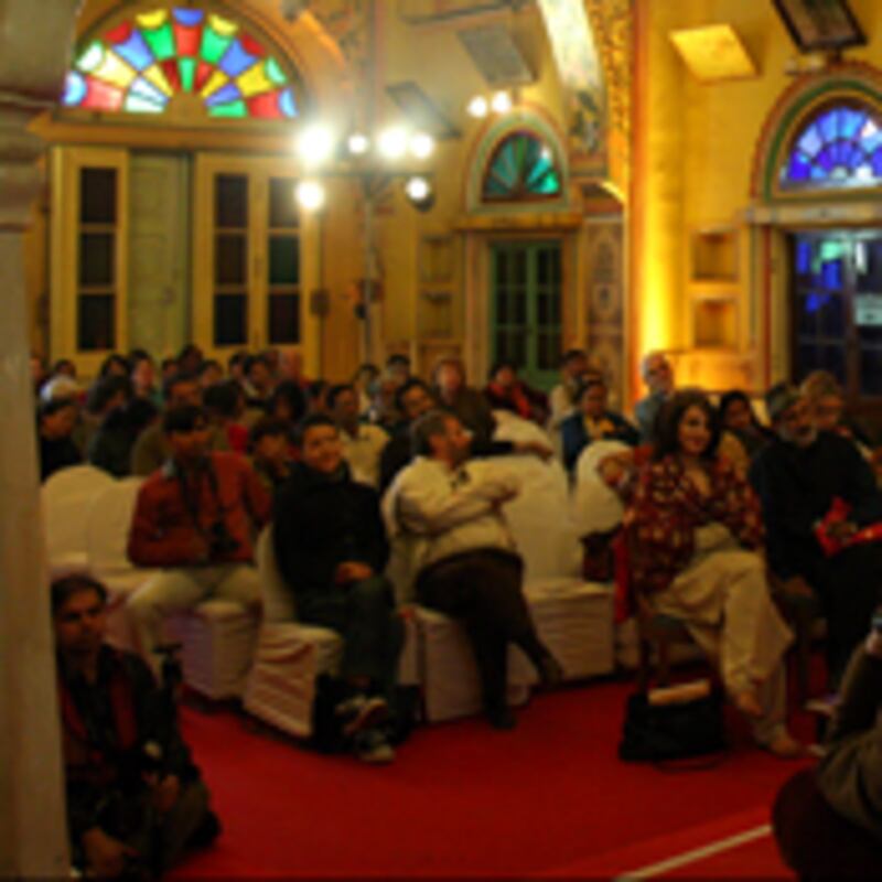 articles/2010/01/20/indias-bright-literary-lights/cole-jaipur-literary-festival_76565_dxyga5