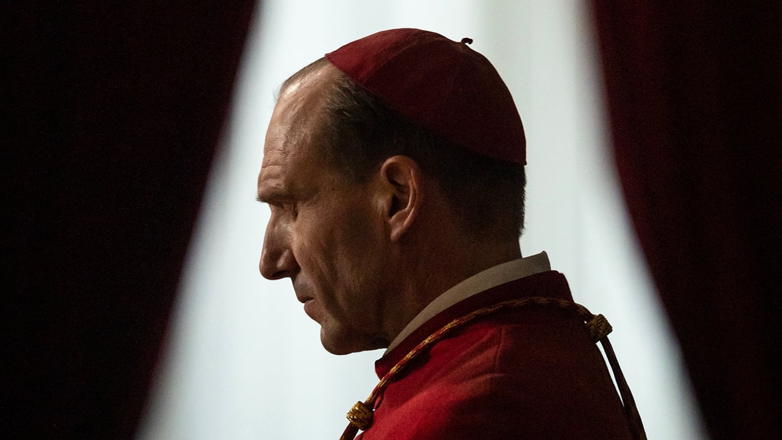 Ralph Fiennes stars as Cardinal Lawrence