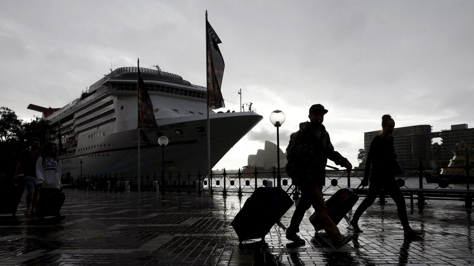 cheats/2015/07/07/first-cruise-to-cuba-to-set-sail-in-may/150707-cruise-cheat_ydpciq