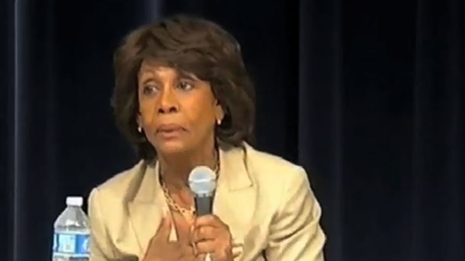 videos/2011/08/17/unleashing-the-base/110817-mediaite-black-caucus-1200_pvli86