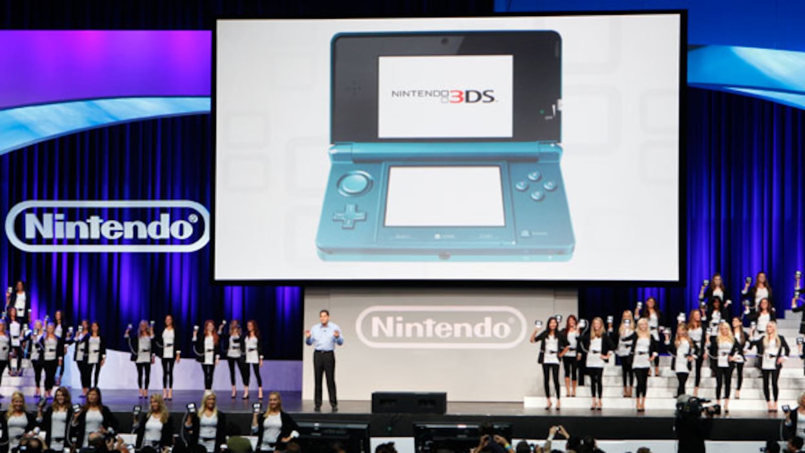 galleries/2010/06/16/videogames/video-games---nintendo-3ds_aqds1n