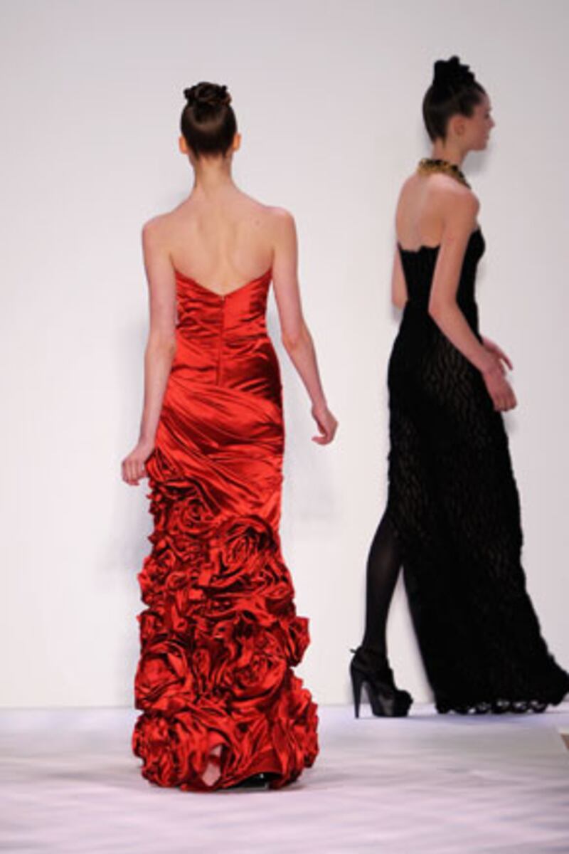 galleries/2010/02/15/fashion-week-day-5/fashion-week-wrap-3---lhuillier_82096_xwhmt3