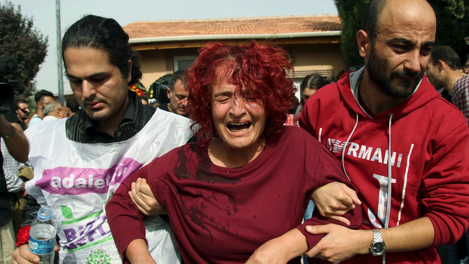 articles/2015/10/11/isis-suicide-bombers-suspected-in-the-horrific-ankara-attack/151011-seibert-tease_ilgzbl