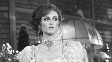 galleries/2009/12/09/before-they-were-stars-as-the-world-turns/as-the-world-turns---moore_tx6mvr