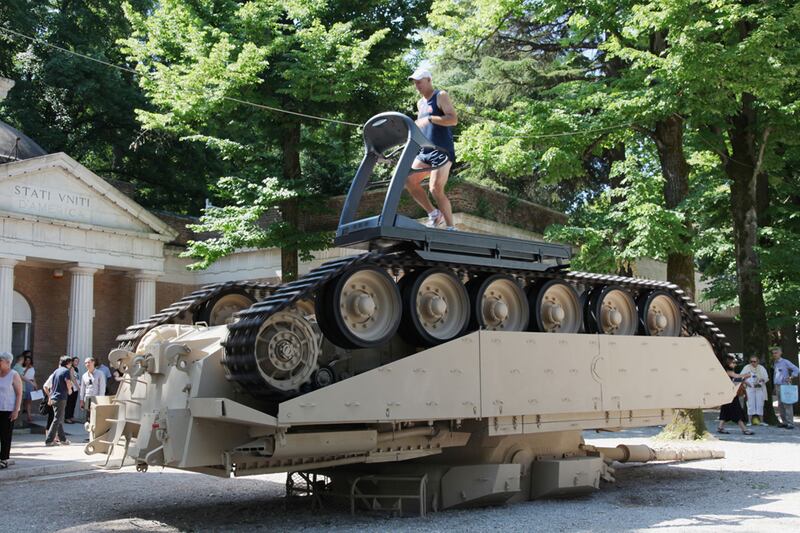 galleries/2011/05/31/venice-biennale/venice-biennale-6_hl7oes