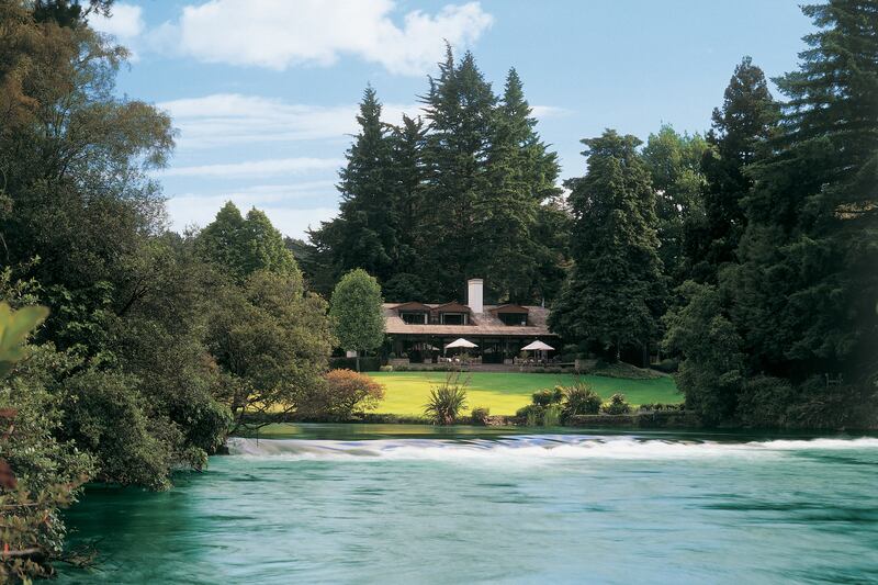 galleries/2013/09/07/top-20-international-small-hotels-andrew-harper-s-picks-photos/5HukaLodge_drzgz3