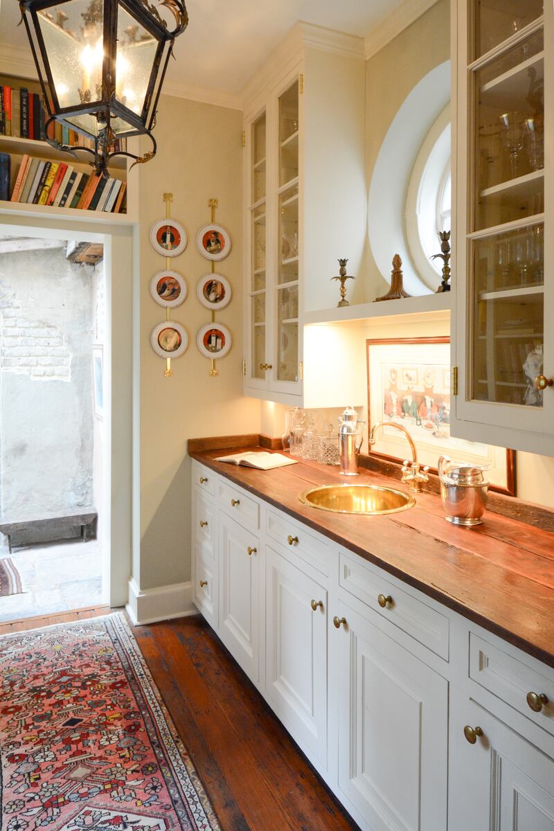 200220-mcnearney-omg-i-want-this-house-charleston-13_qu2biy