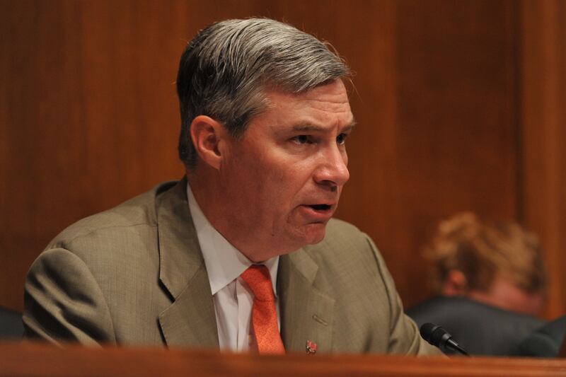 galleries/2012/10/18/america-s-greenest-politicians-from-barbara-boxer-to-john-kerry/sheldon-whitehouse-greenest-politicians_lllsgy