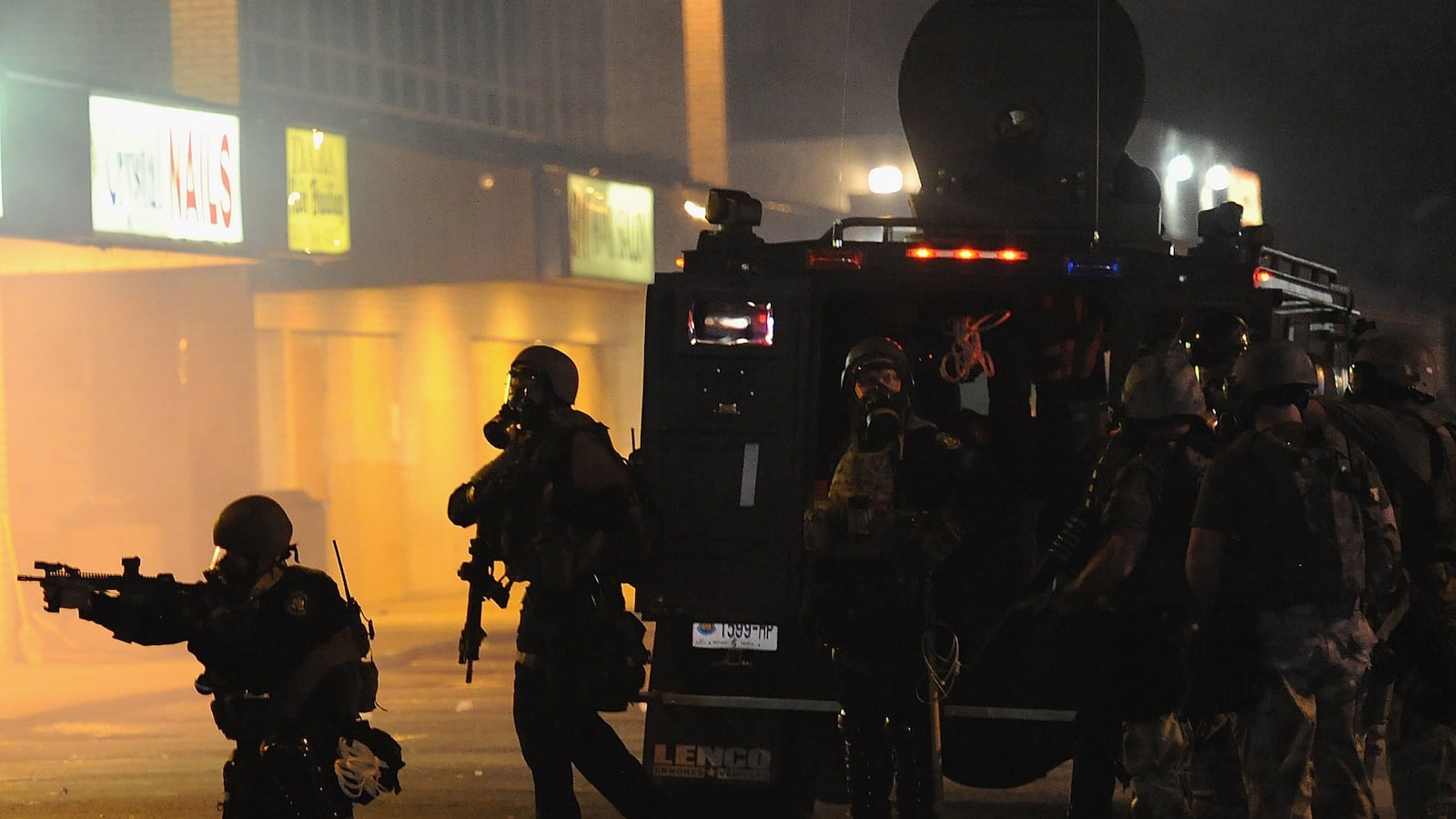 cheats/2014/08/26/ferguson-didn-t-get-guns-from-pentagon/140826-ferguson-cheat_snffgd