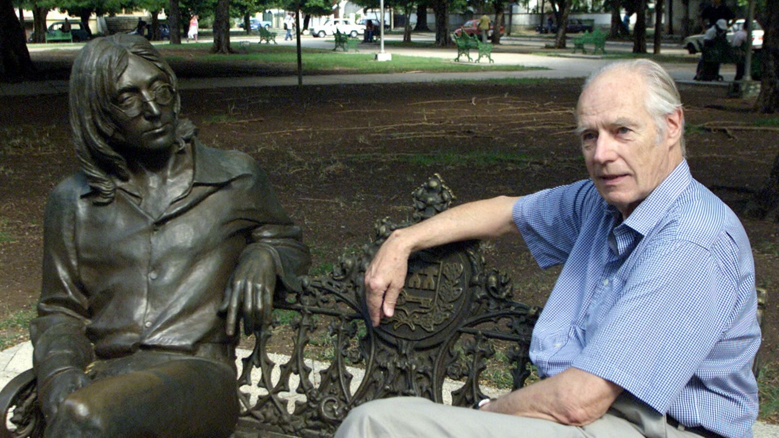 cheats/2016/03/09/beatles-producer-george-martin-dies/160309-george-martin-dies-cheat_bwsfow