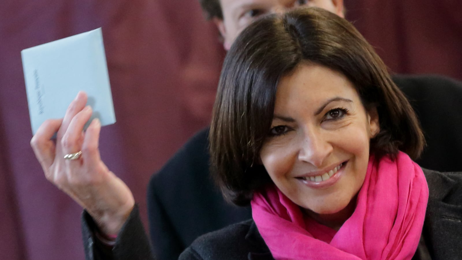 articles/2014/04/17/anne-hidalgo-paris-s-first-female-mayor-isn-t-a-fashionista-and-that-s-quite-all-right/140416-cunningham-paris-tease_svfy1b