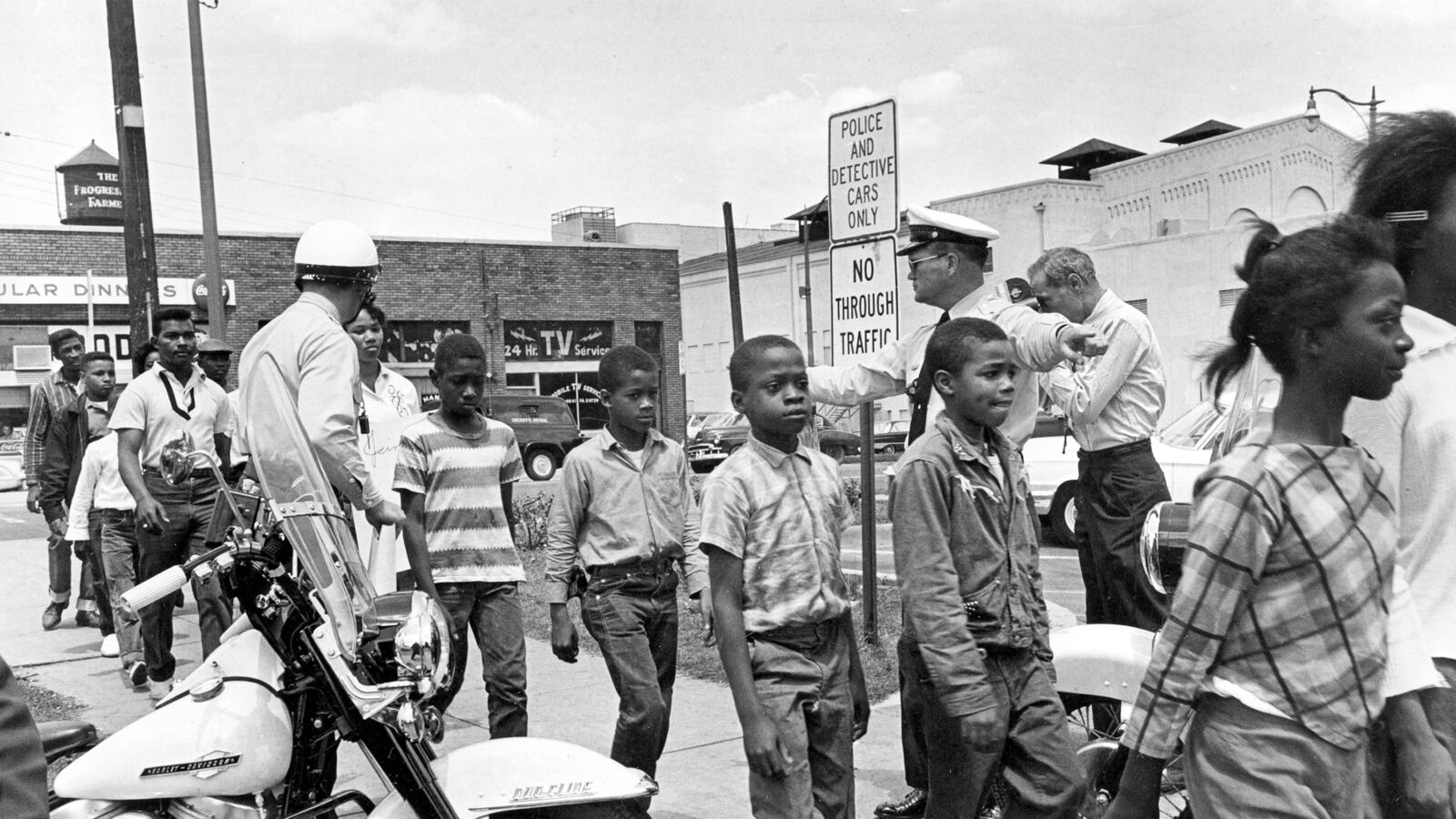 articles/2015/05/17/best-of-breslin-the-south-s-schoolhouse-shacks/150516-breslin-alabama-schools-tease_ulmpjw