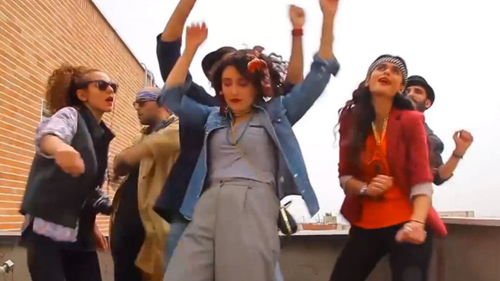 cheats/2014/05/22/iran-happy-video-teens-released/140722-happy-dancers-cheat_w3nwqb