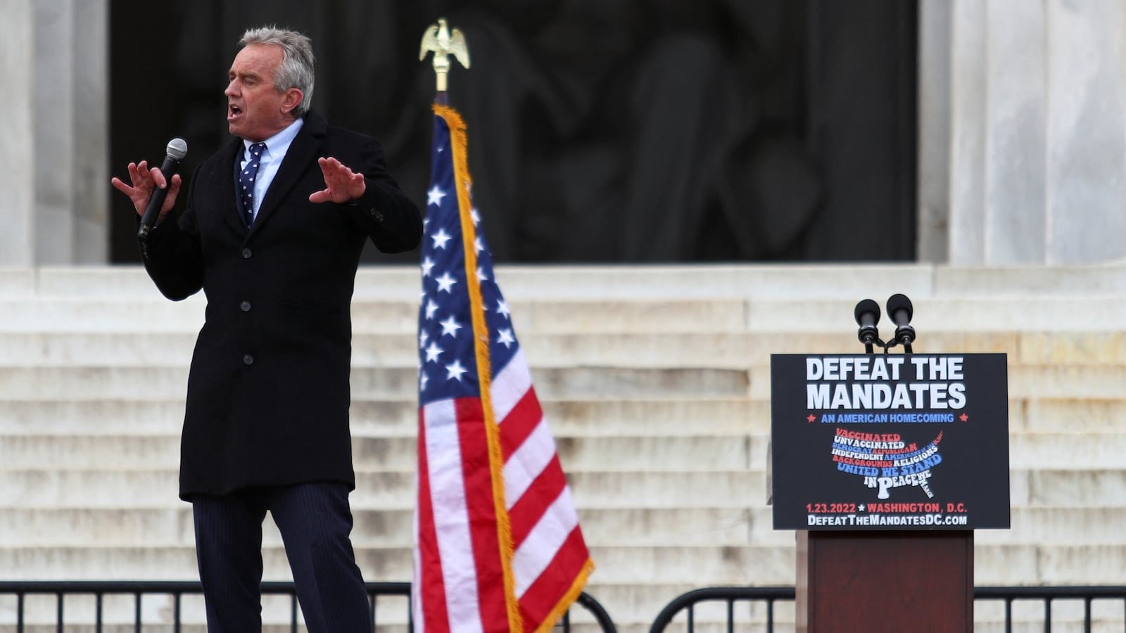 2022-01-23T194558Z_1735316207_RC275S9IFHBI_RTRMADP_3_HEALTH-CORONAVIRUS-USA-RALLY_wzrxah