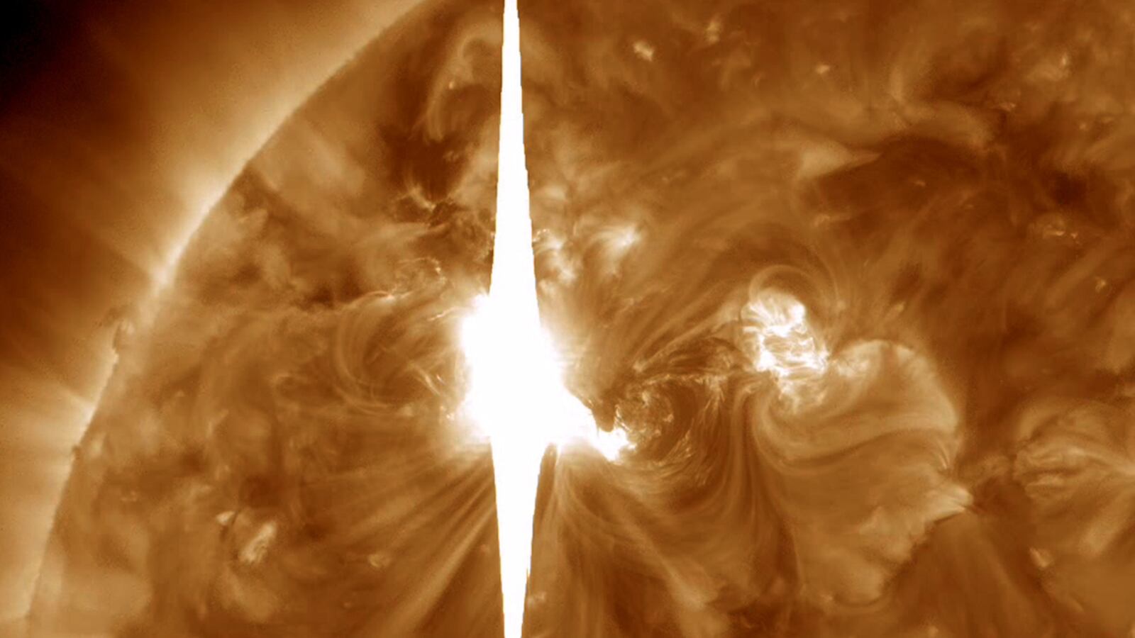 cheats/2012/03/07/massive-solar-flare-speeds-to-earth/solar-flare-cs_wnqi2u