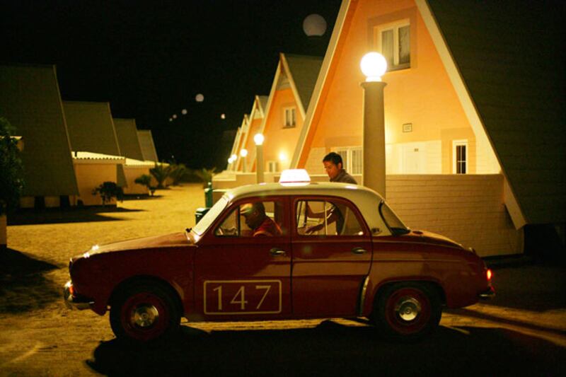 galleries/2009/11/11/gilding-the-em-prisoner-s-em-cage/prisoners-2b_b2mcuc