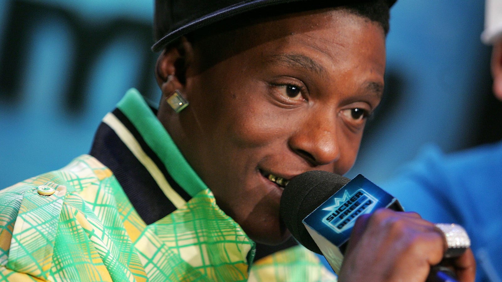 cheats/2014/03/06/lil-boosie-released-from-jail/140306-rapper-released-cheat_jyvpwa
