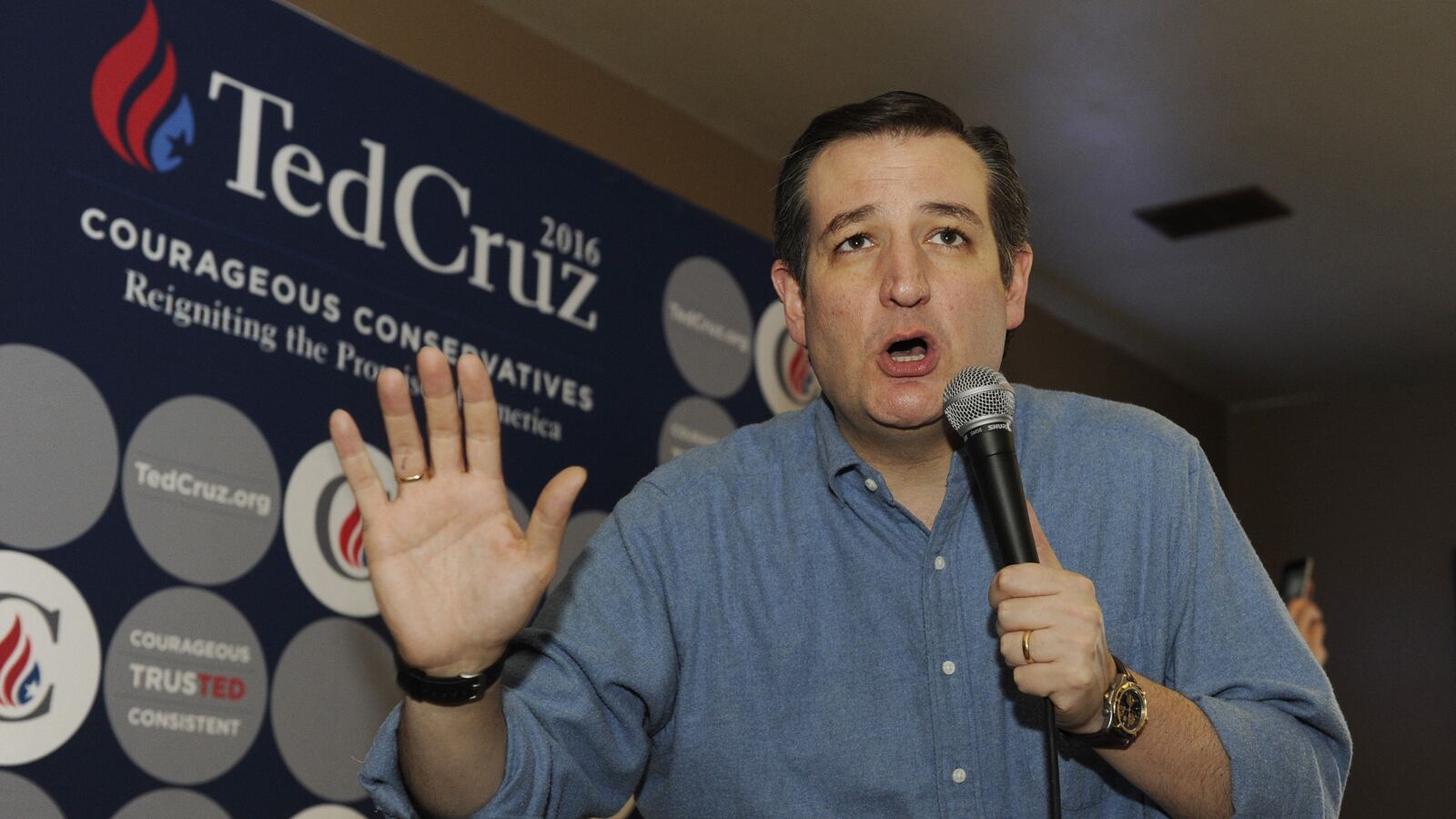 articles/2016/02/01/ted-cruz-s-surreal-last-stand/160131-woodruff-cruz-stand-tease_frnw5n