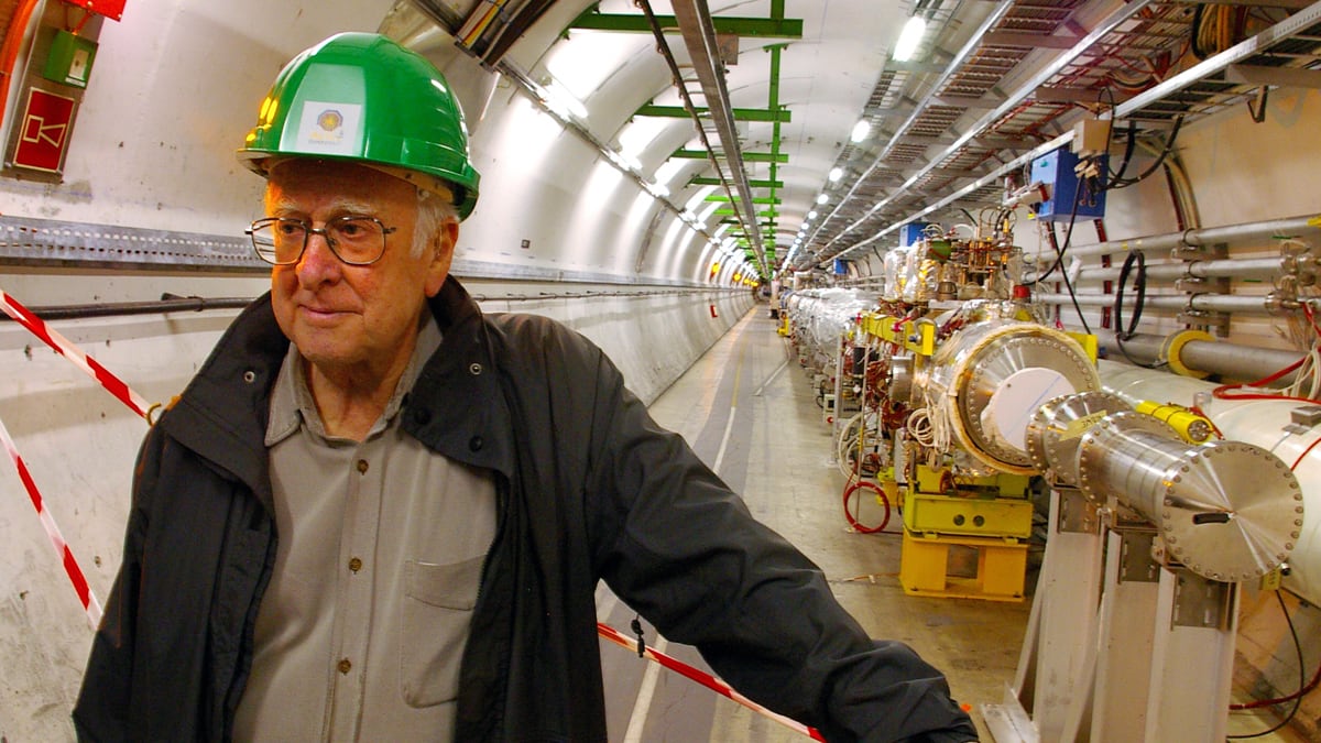 articles/2011/12/16/finding-higgs-boson-or-god-particle-will-resolve-scientific-mysteries/cern-higgs-close_xfrmdi