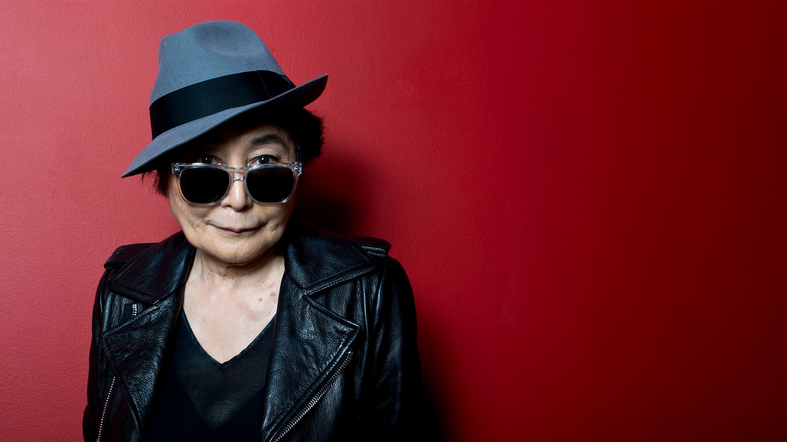 articles/2015/10/13/yoko-ono-i-still-fear-lennon-s-killer/151012-teeman-yoko-ono-tease_ptbqrk