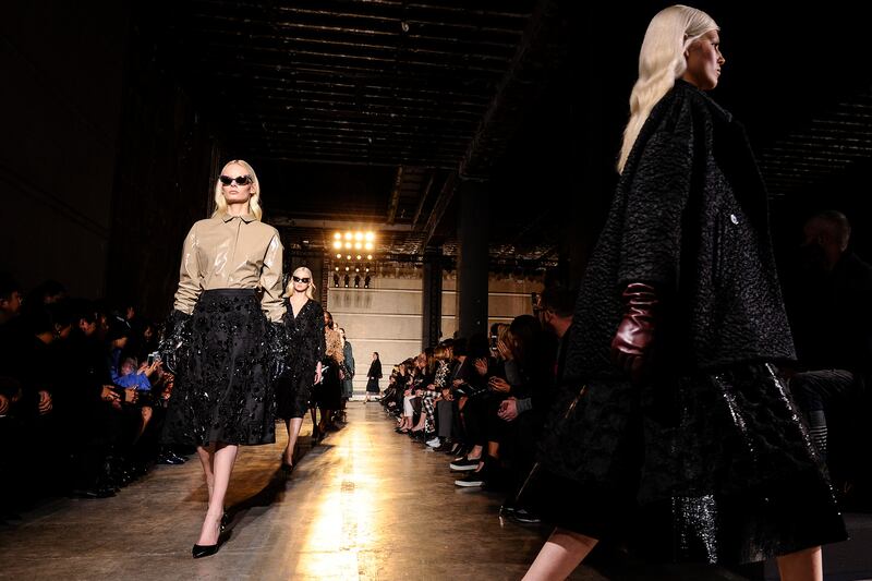 galleries/2014/02/26/best-of-paris-fashion-week-fall-winter-2014-photos/gal-paris-fashion-week-5_tlbgny