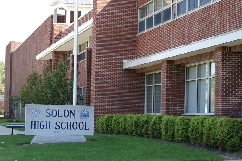 galleries/2013/05/06/top-25-high-schools-midwest/130502-solon-high_orcinr