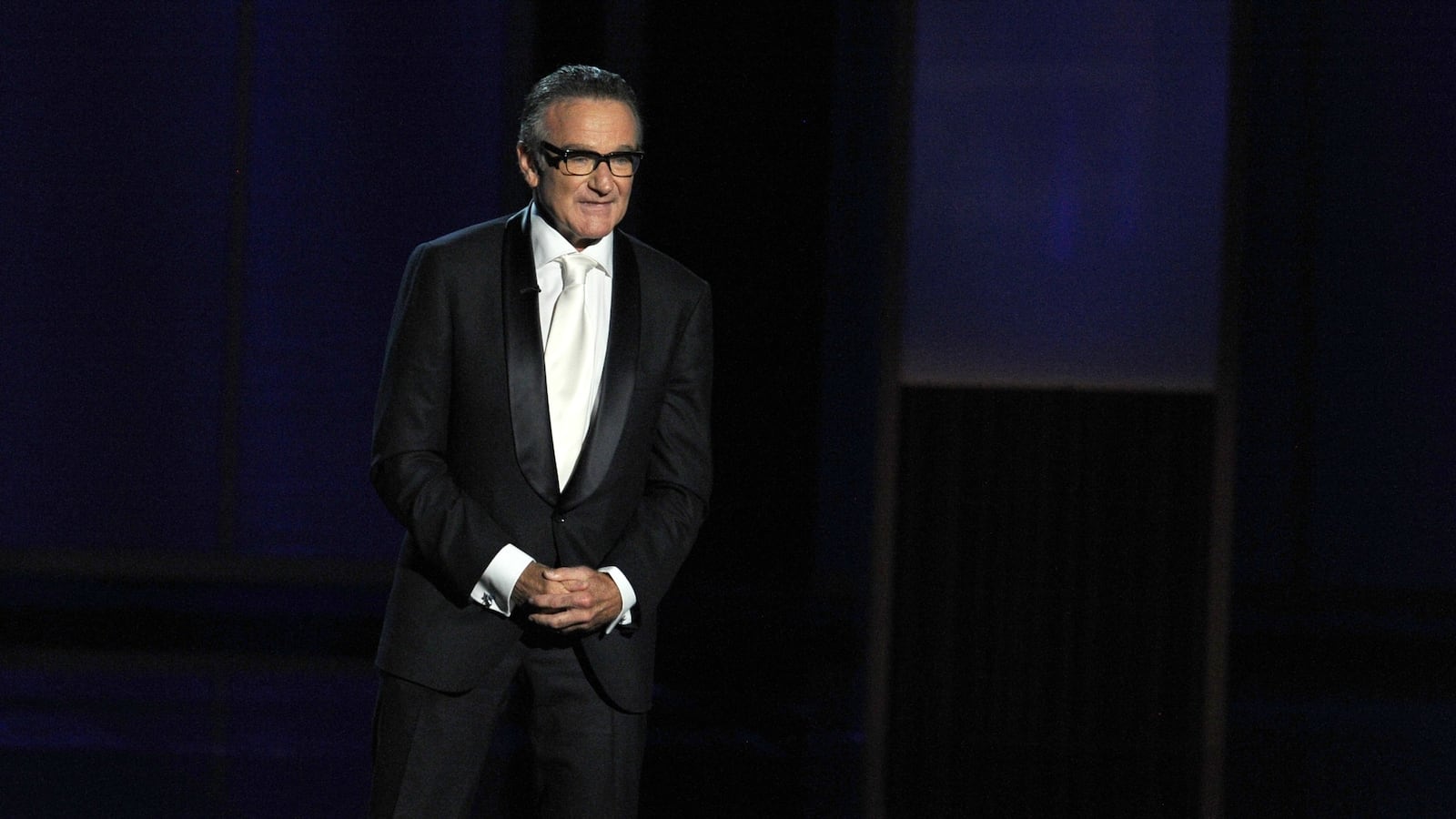 cheats/2014/08/21/robin-williams-ashes-scattered/140821-robin-williams-ashes-cheat_z9prle