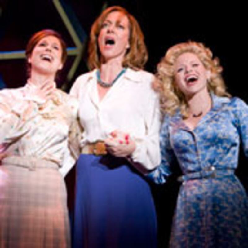 articles/2009/05/01/girl-power-comes-to-broadway/syme-9-to-5_24748_fmypu6