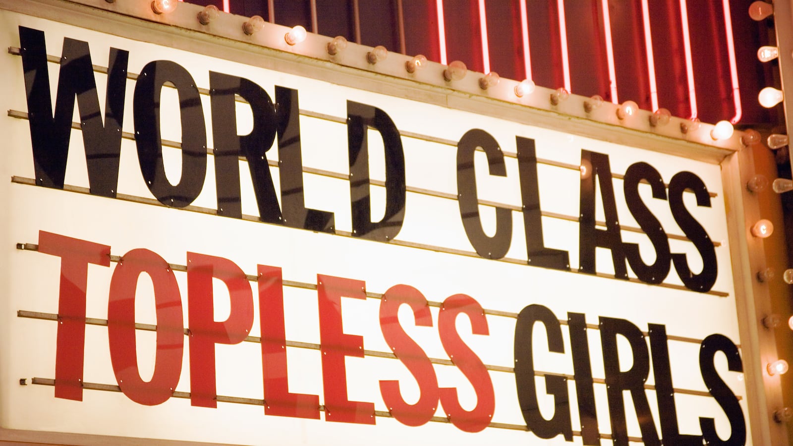 cheats/2014/06/11/stripper-crime-ring-stole-190k/140611-stripper-cheat_wd69ac