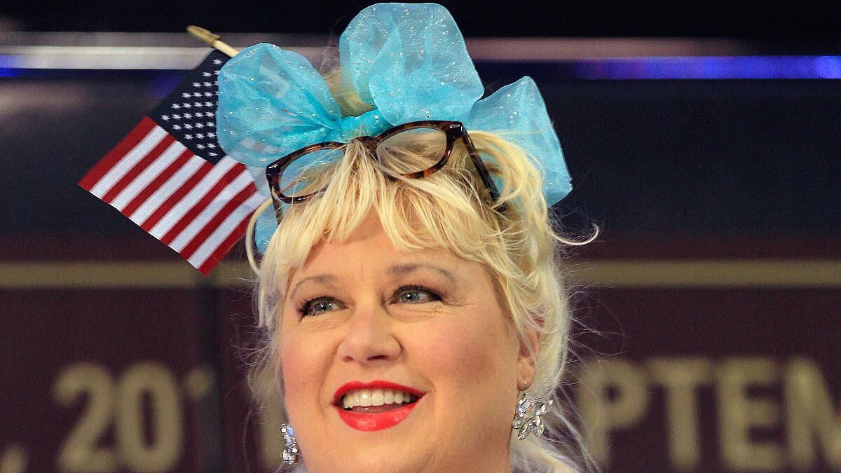 articles/2012/11/07/the-road-to-victoria-jackson-s-election-meltdown-on-twitter/Victoria-Jackson-cheat_fnht8f