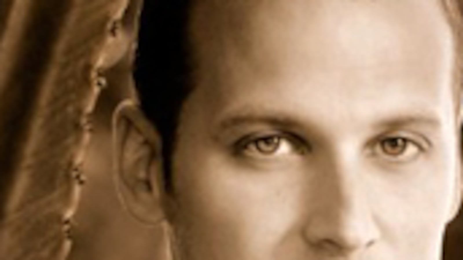 articles/2009/06/24/a-hero-for-klutzes/montgomery-gregg-hurwitz_33697_tqbfwt