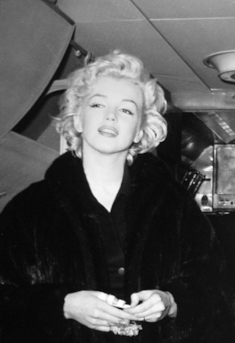 galleries/2011/06/01/happy-birthday-marilyn/marilyn-85---marilyn-tilt-1954-kashio-aoki_emdhzw