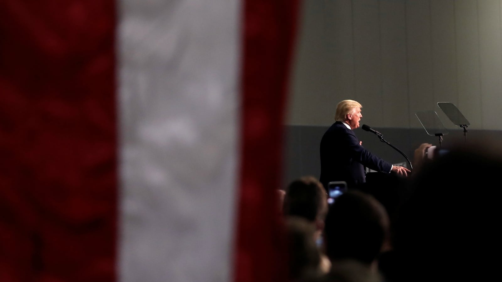 cheats/2016/10/15/former-officials-trump-s-stance-on-russia-defies-logic/161015-trump-russia-officials-dismayed-cheat_nf698u