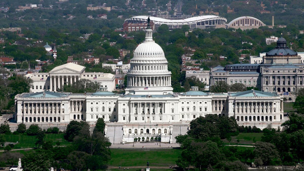 articles/2012/09/05/the-u-s-government-doesn-t-really-owe-16-trillion-in-debt/us-deficit-zeitlin_qdad9k