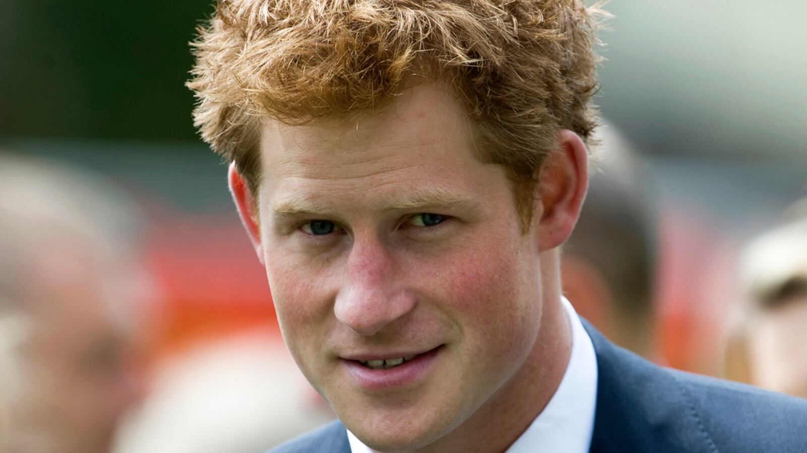 articles/2011/12/19/prince-harry-s-return-to-london-nightclub-photos-stolen-blackberry/prince-harry-sykes_ze1wsx