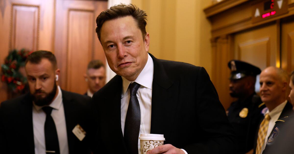 Musk’s DOGE Goon Accidentally Triggered Alert in White House Complex