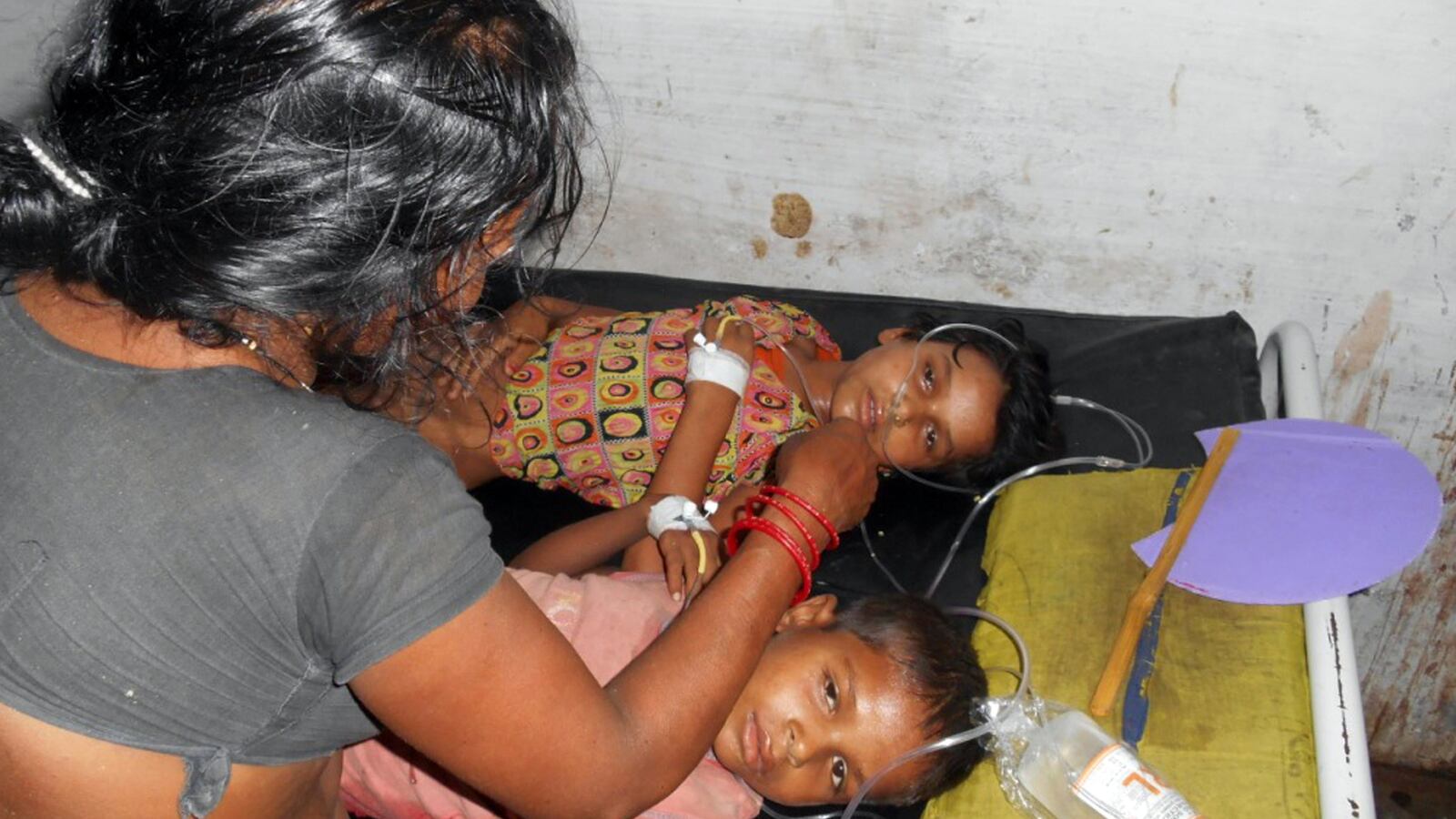 cheats/2013/07/17/22-kids-die-from-school-meals-in-india/130717-india-cheat_yzmuv4