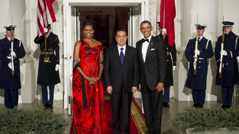 galleries/2011/01/19/the-first-ladies-of-state-dinners/state-dinner---obamas-2011_cbnajc