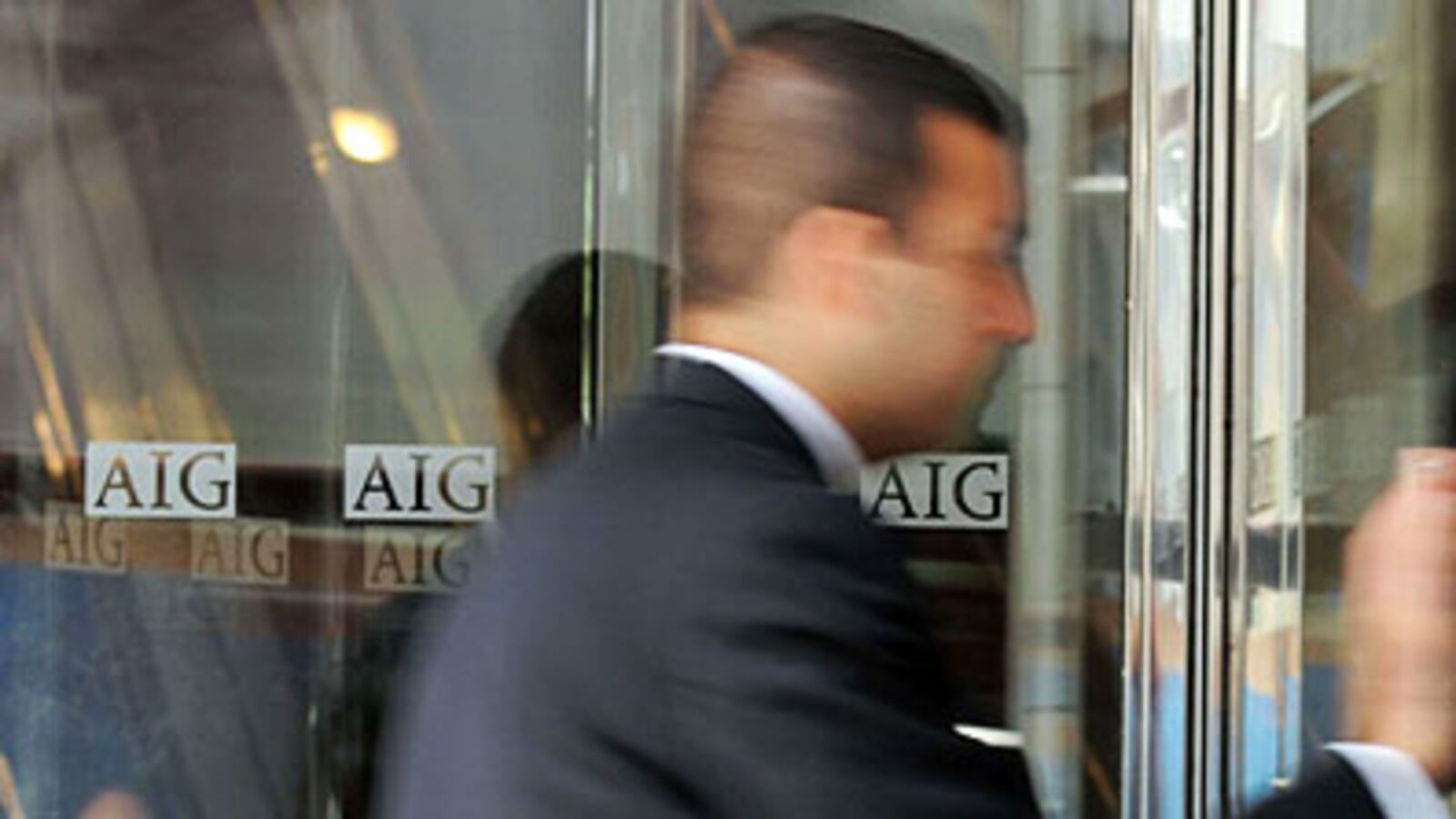 cheats/2009/07/09/aig-to-hand-out-more-bonuses/aig_ihoudh