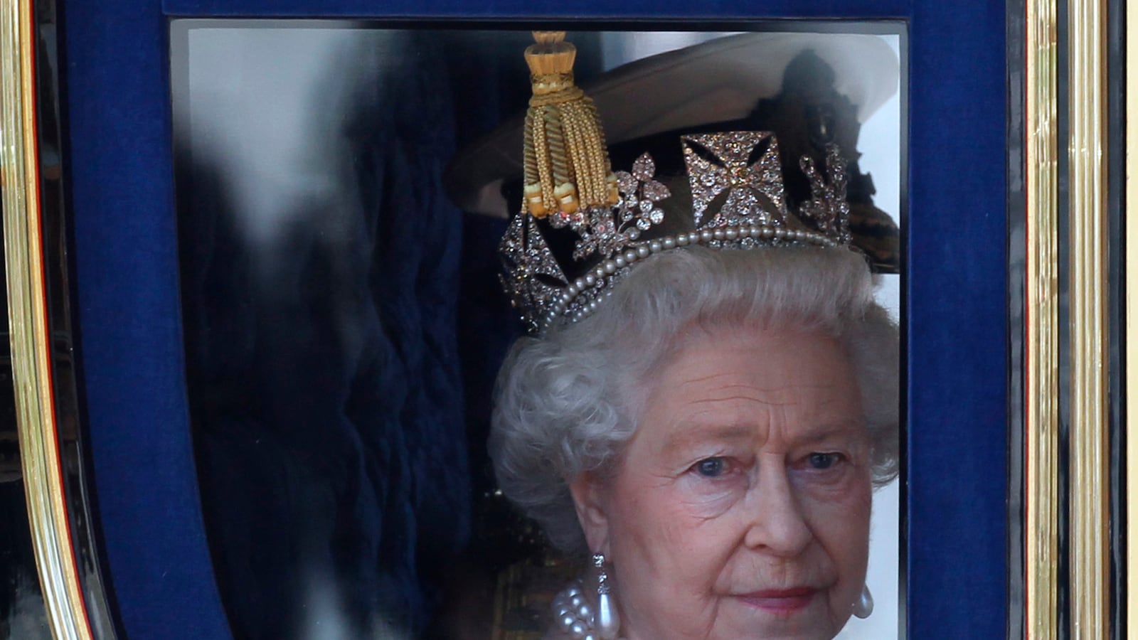 articles/2016/11/24/what-will-happen-when-the-queen-hosts-donald-trump/161123-sykes-trump-queen-tease_mxugpb