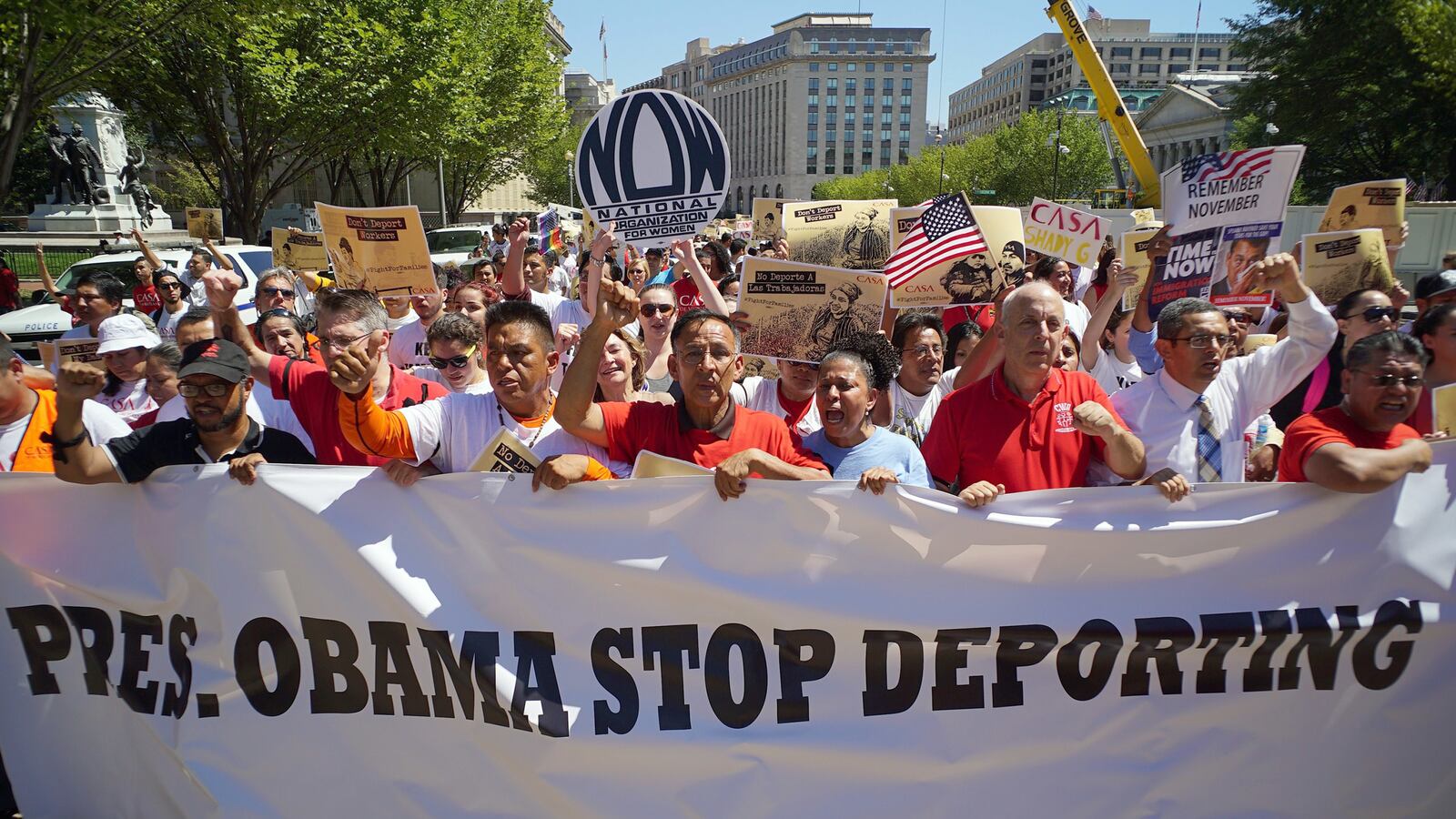 articles/2014/09/08/immigration-reform-not-until-hillary/140907-tomasky-immigration-tease_yqyaj1