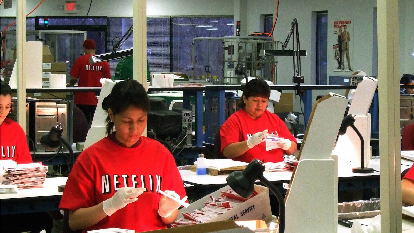 cheats/2015/08/06/netflix-dvd-workers-don-t-get-year-long-leave/150806-netflix-dvd-cheat_dff2ii