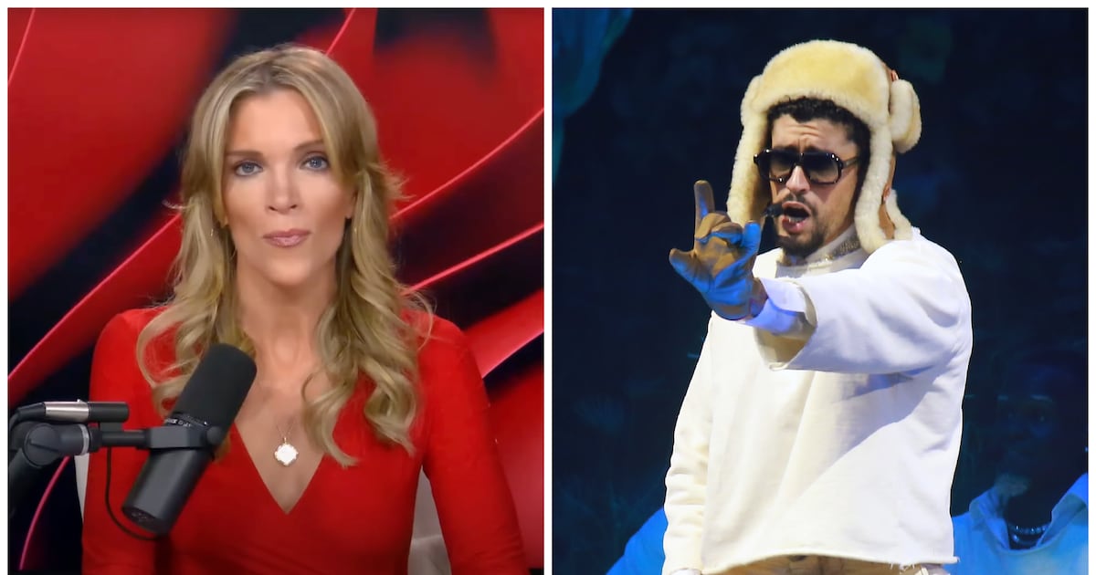 Megyn Kelly Loses It Over Super Bowlβs βMiddle Finger to MAGAβ