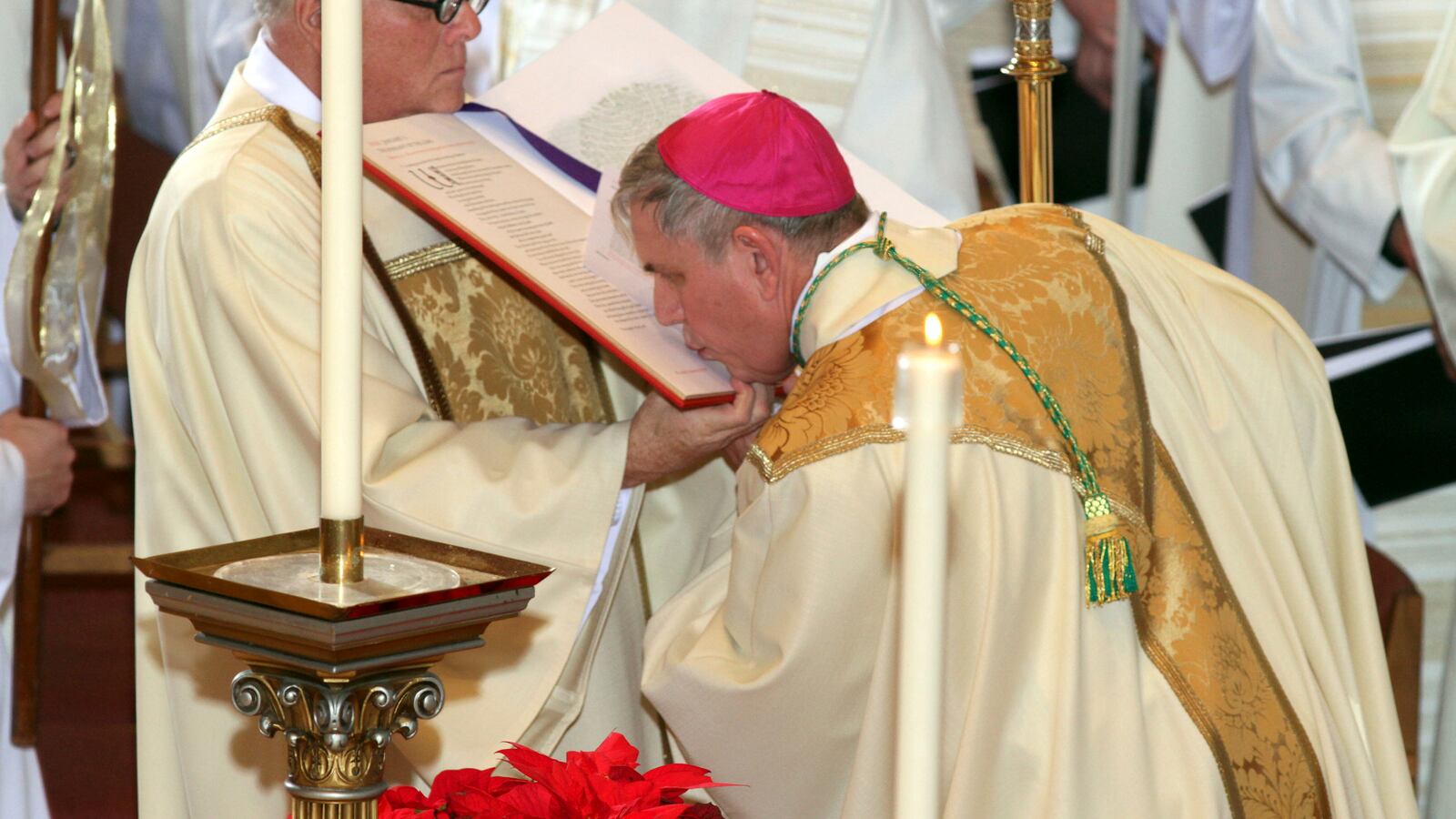 2010-01-05T120000Z_1763418875_GM1E6150OGX01_RTRMADP_3_USA-RELIGION_unihrq