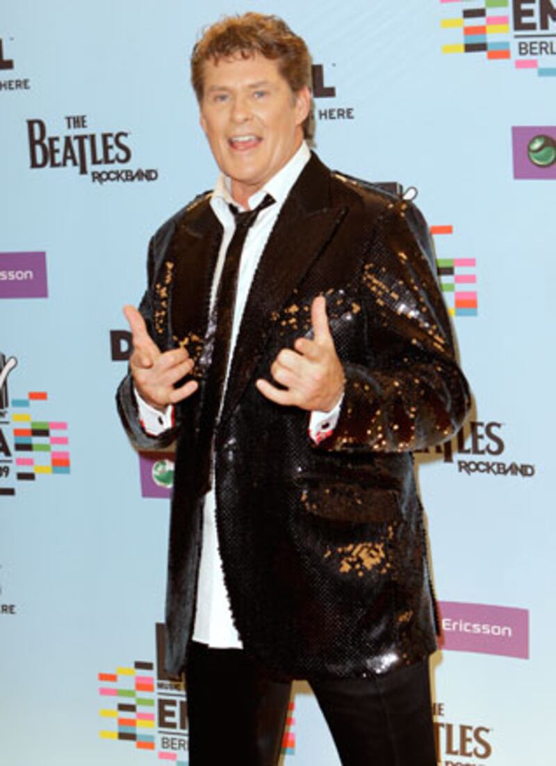 galleries/2009/11/06/mtv-europe-music-awards/red-carpet---hasselhof_yaa9ta