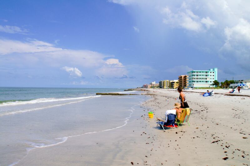 galleries/2012/06/30/dirtiest-beaches-in-america-indiana-to-maine-florida-to-california/dirtiest-beaches-tampa-bays-florida_sj2hml