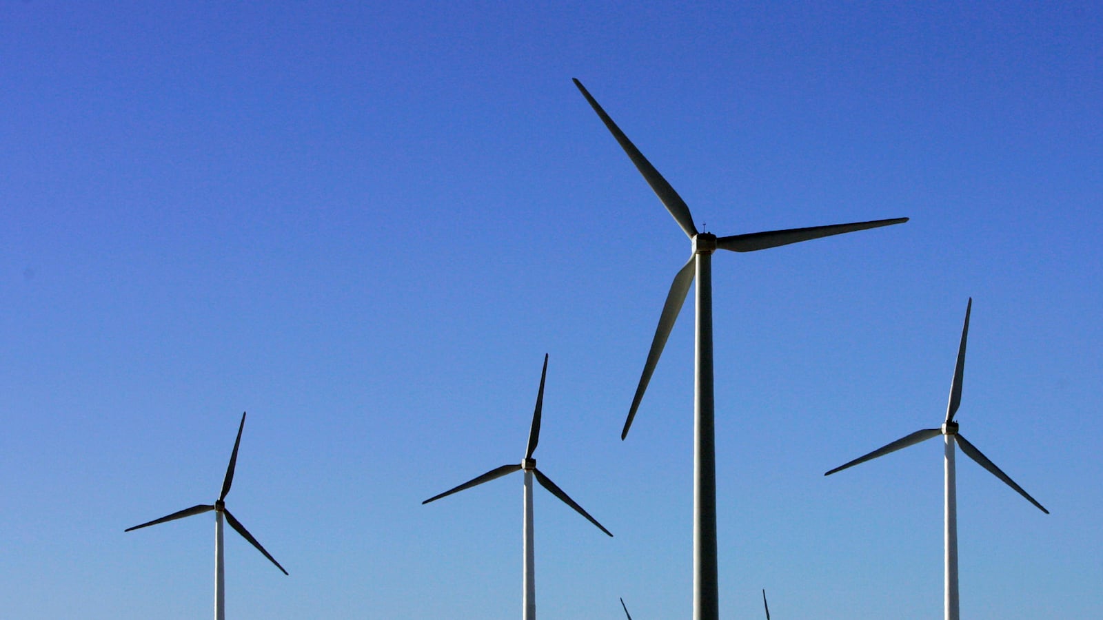 articles/2013/06/07/interior-departments-announces-plans-for-renewable-energy-projects-on-federal-lands/130607-renewable-energy-tease_aknfmj