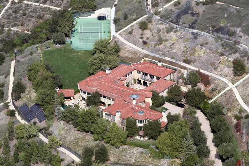 galleries/2011/08/23/politicians-million-dollar-mansions-mitt-romney-michael-bloomberg-al-gore-more-photos/arnold-schwarzenegger-mansion_s2f7hy
