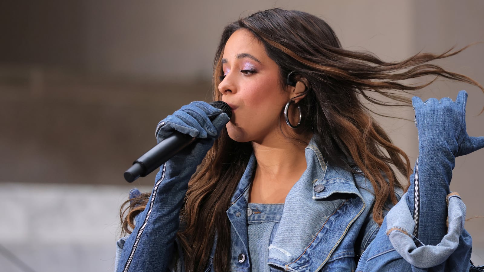 camila_cabello_mhgqzy